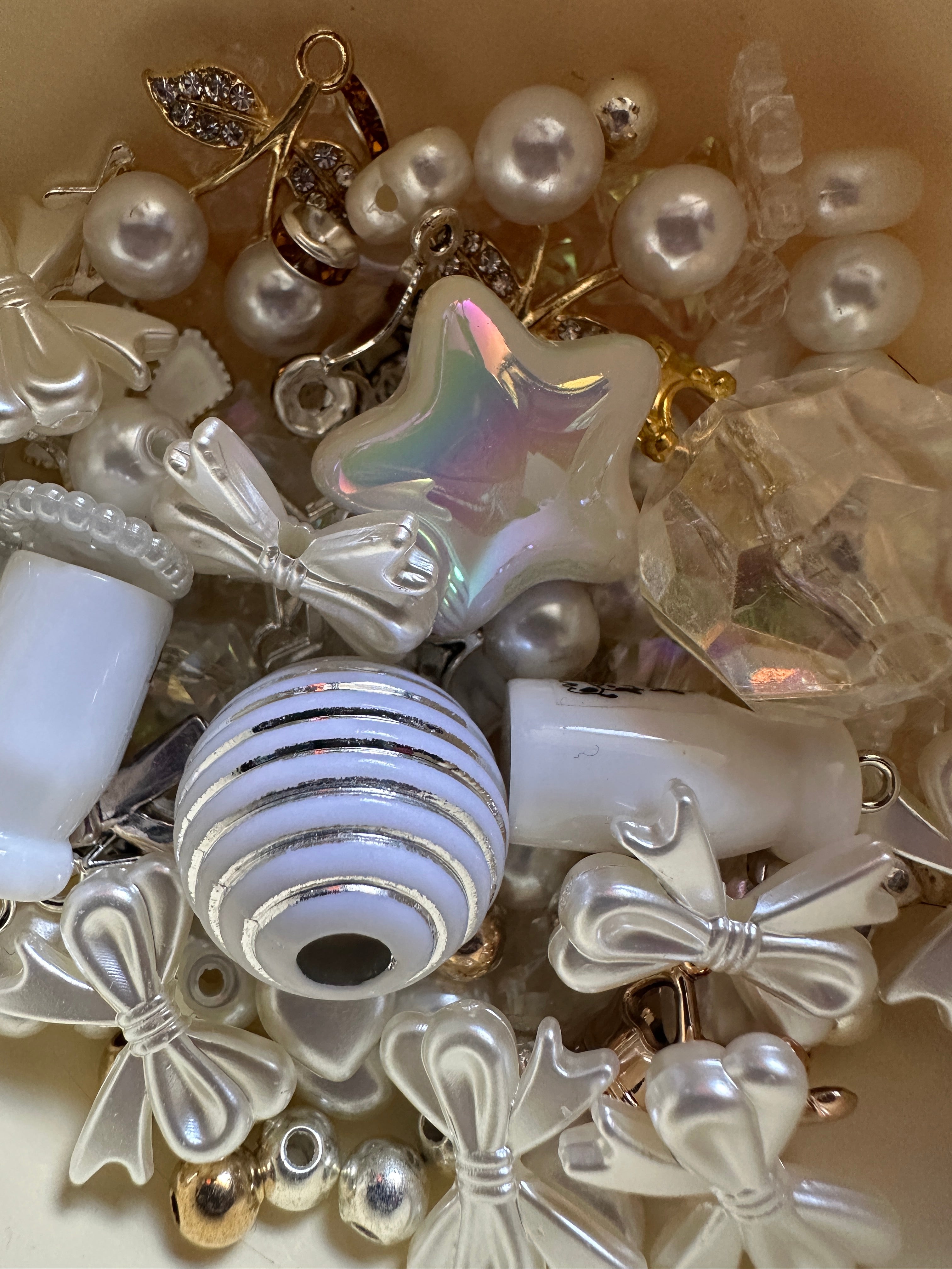 White and Gold Bead Soup Mix